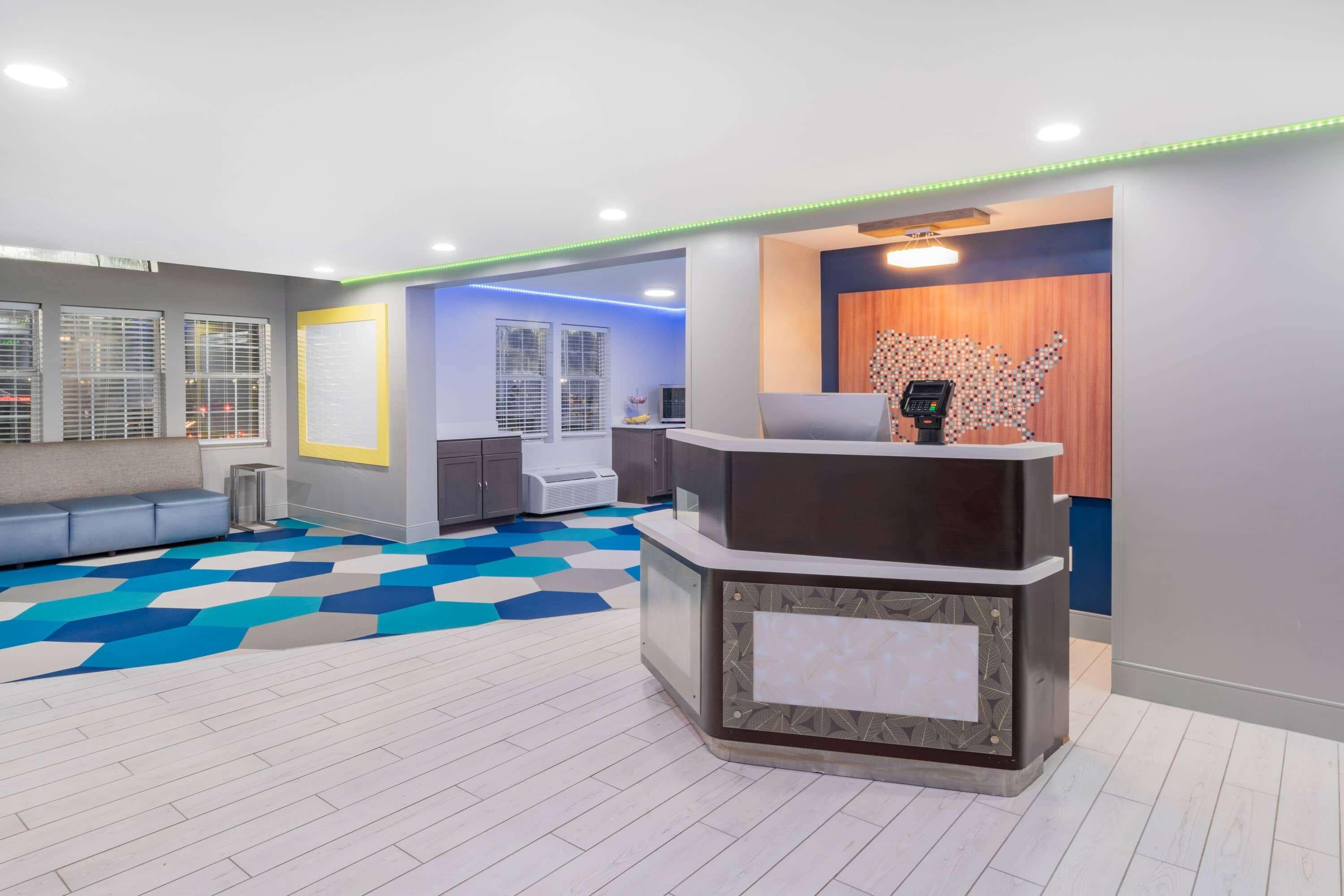 Microtel Inn By Wyndham Athens Eksteriør bilde